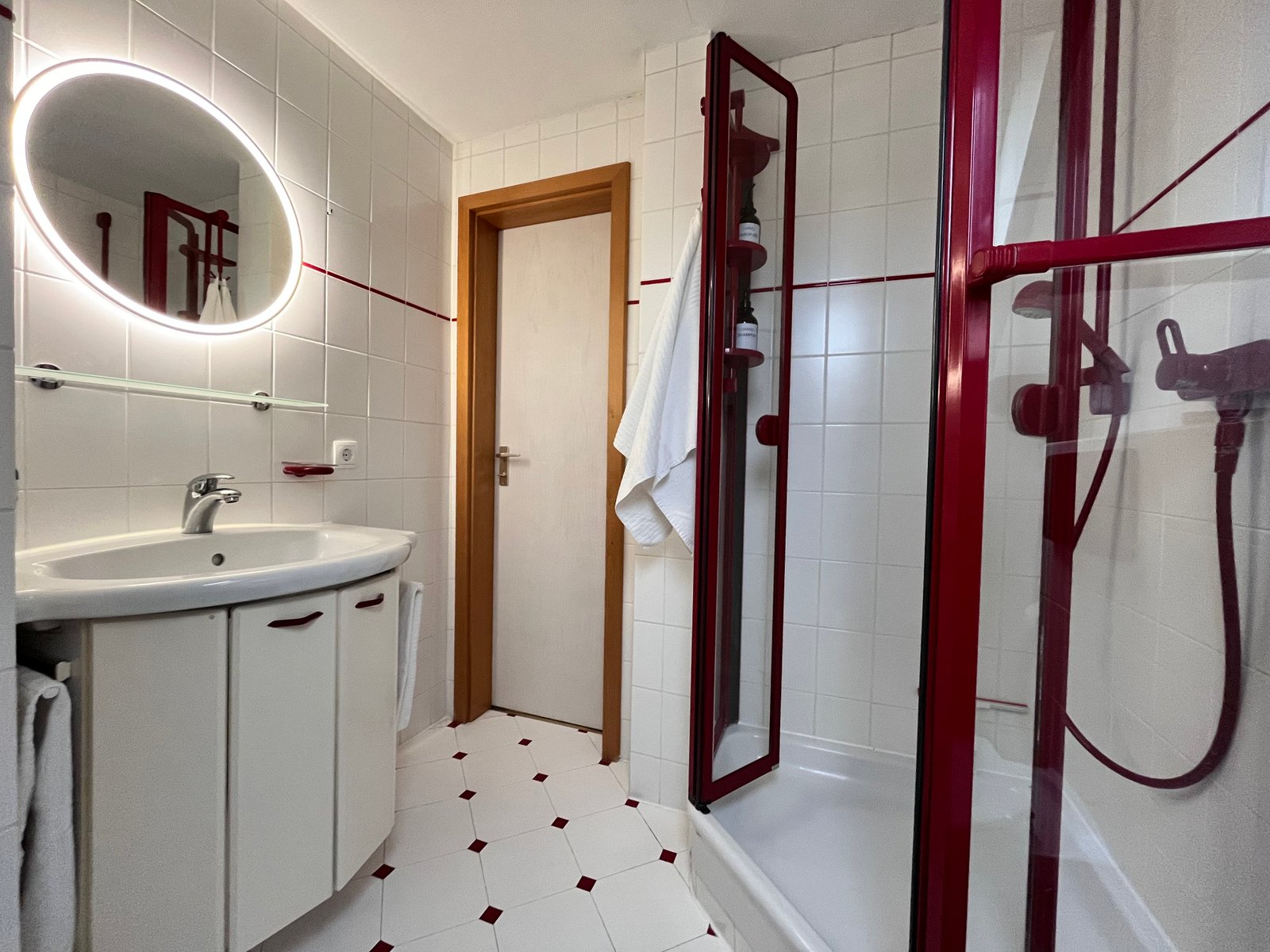 1-Zimmer Diamant Badezimmer 2